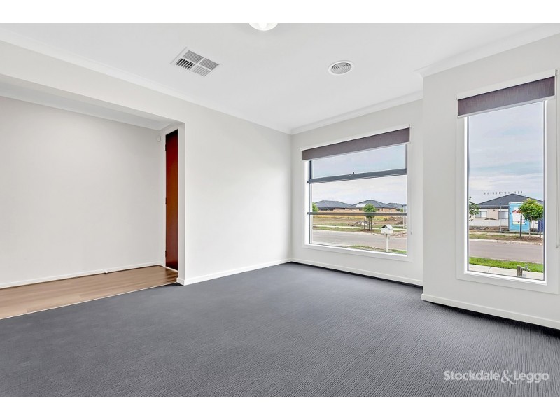 14 Naroon Drive, Kalkallo VIC 3064