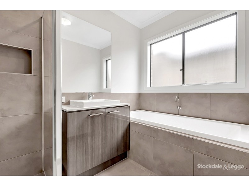 14 Naroon Drive, Kalkallo VIC 3064