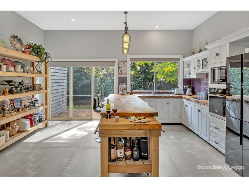 26 Wrixon Street, Romsey VIC 3434