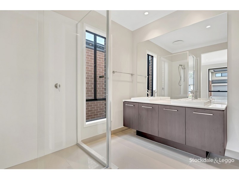 15 Mottlecah Circuit, Craigieburn VIC 3064