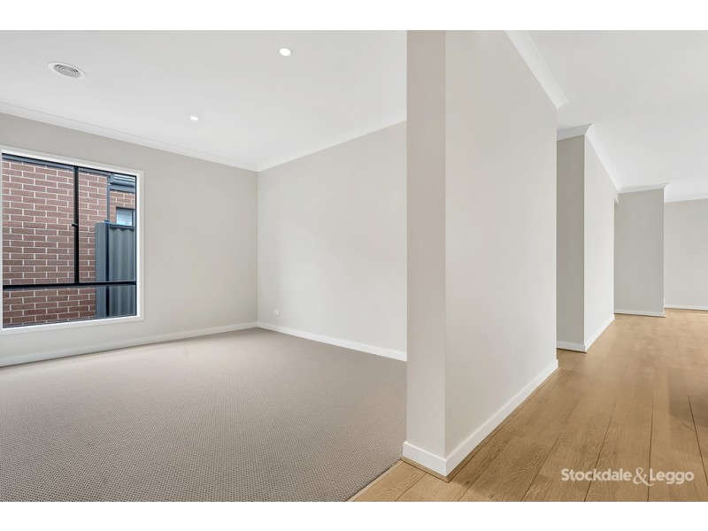 15 Mottlecah Circuit, Craigieburn VIC 3064