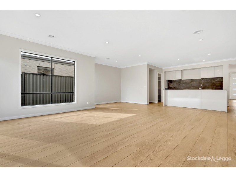 15 Mottlecah Circuit, Craigieburn VIC 3064