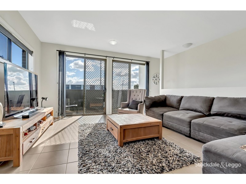 25 / 24-36 Healesville Loop, Craigieburn VIC 3064