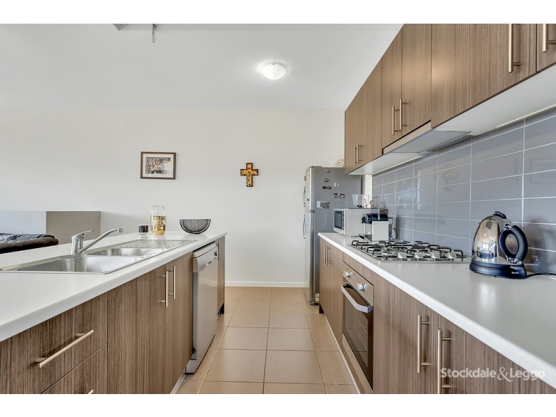 25 / 24-36 Healesville Loop, Craigieburn VIC 3064