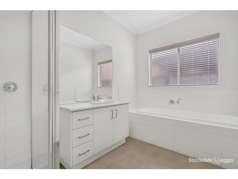 60 Craigmoor Crescent, Mernda VIC 3754