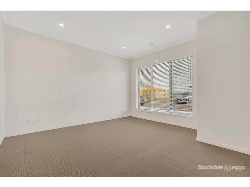 21 Herridge Street, Mickleham VIC 3064