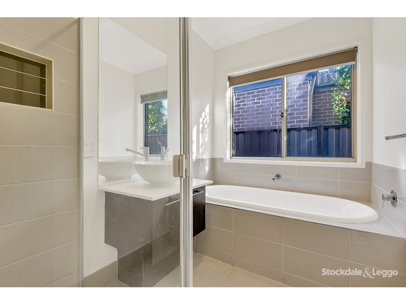 494 Grand Boulevard, Craigieburn VIC 3064