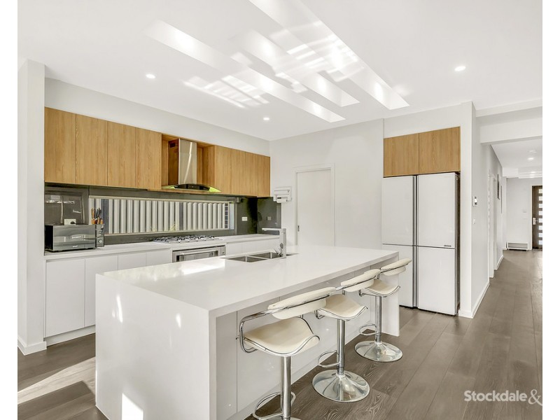 5 Freshwater Drive, Craigieburn VIC 3064