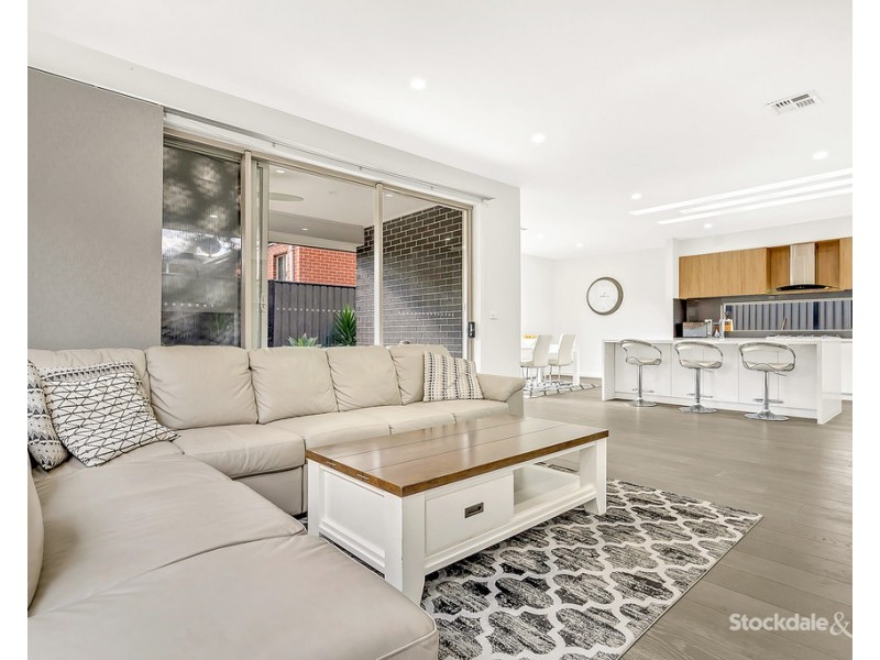 5 Freshwater Drive, Craigieburn VIC 3064