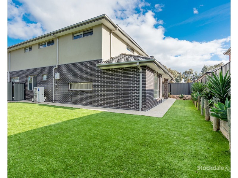 5 Freshwater Drive, Craigieburn VIC 3064
