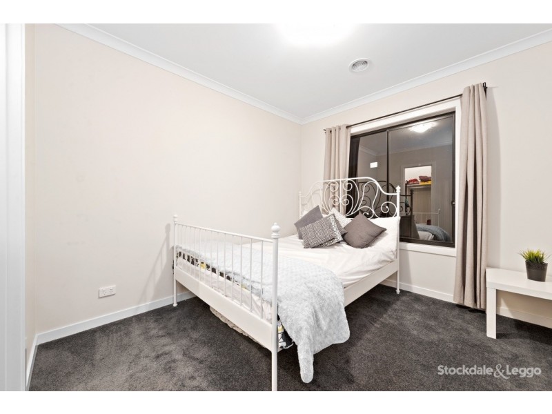 15 Mangrove Way, Craigieburn VIC 3064