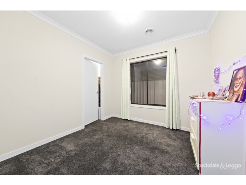 15 Mangrove Way, Craigieburn VIC 3064