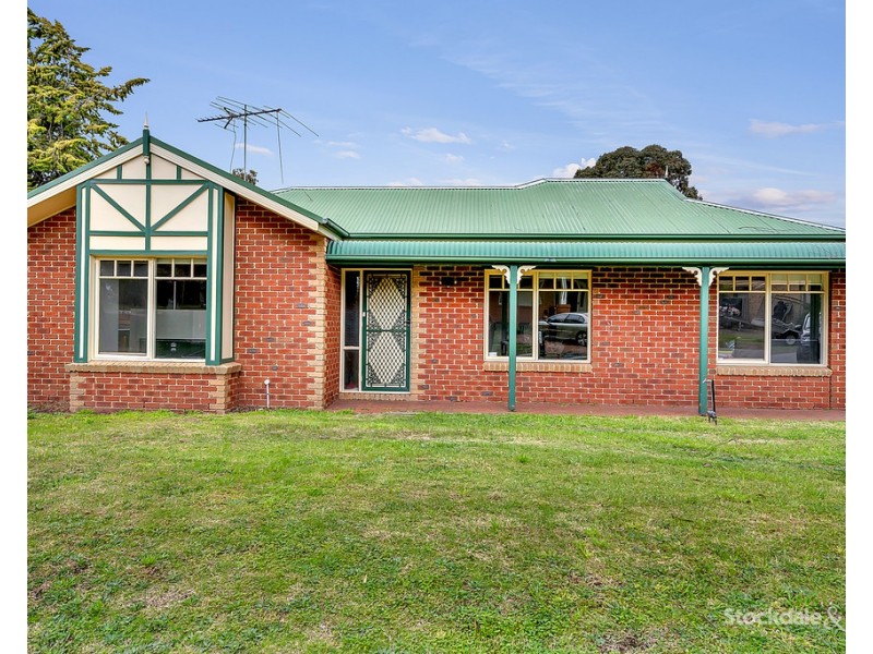 12 Weir Court, Roxburgh Park VIC 3064