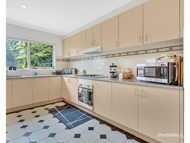 12 Weir Court, Roxburgh Park VIC 3064