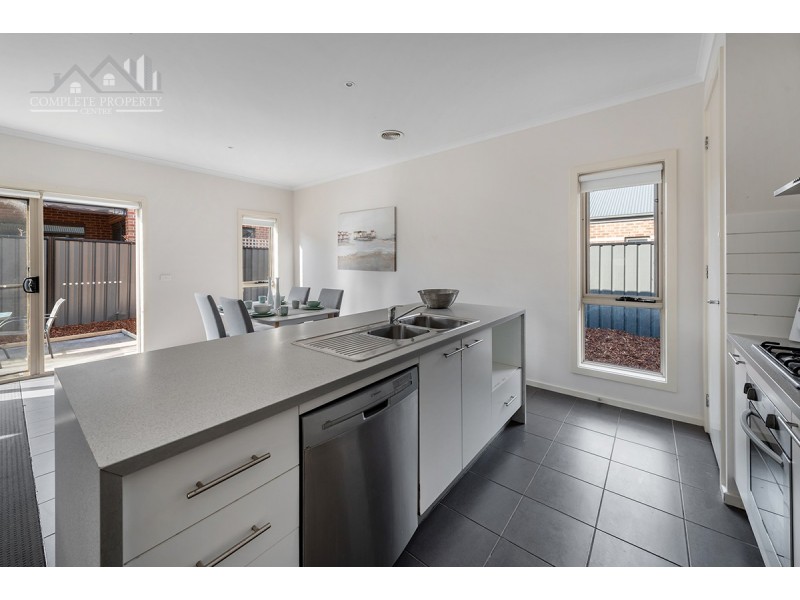 4 Stafford Link, Craigieburn VIC 3064