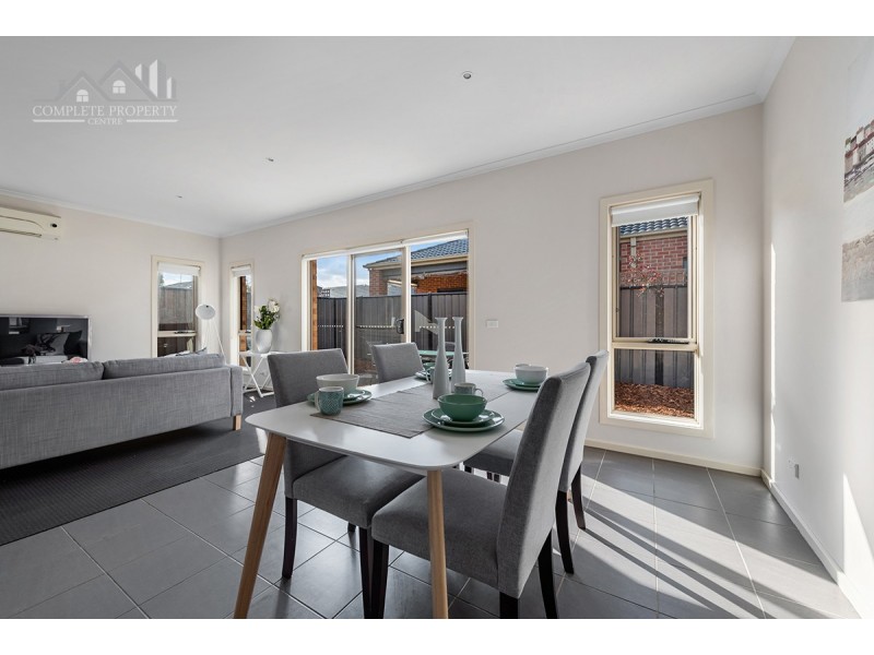 4 Stafford Link, Craigieburn VIC 3064
