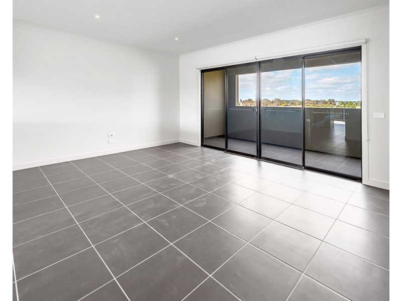 12 / 1-15 Beddison Road, Craigieburn VIC 3064
