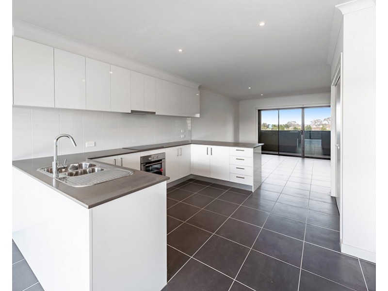 12 / 1-15 Beddison Road, Craigieburn VIC 3064