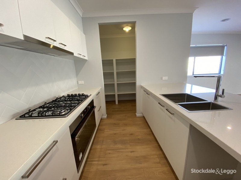 34 Maiden Drive, Sunbury VIC 3429