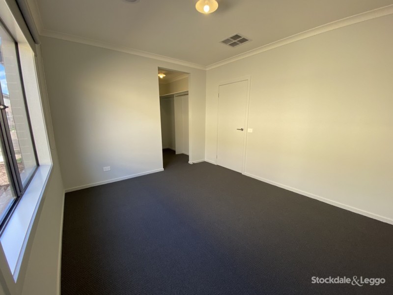 34 Maiden Drive, Sunbury VIC 3429