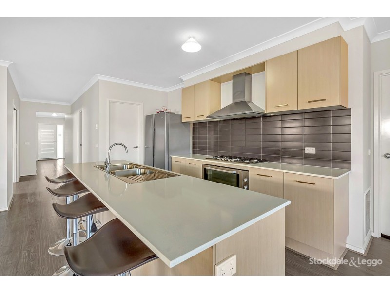 52 Cascade Drive, Beveridge VIC 3753