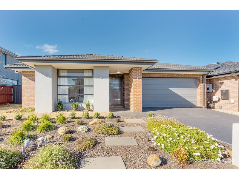 52 Cascade Drive, Beveridge VIC 3753