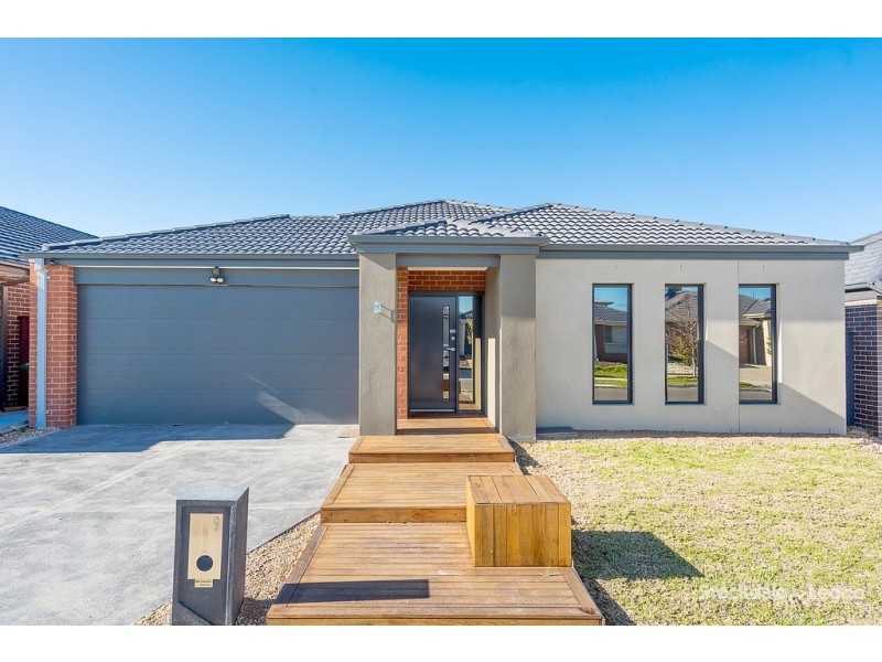 9 Calypso Drive, Mickleham VIC 3064