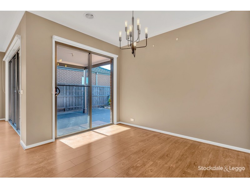 9 Calypso Drive, Mickleham VIC 3064