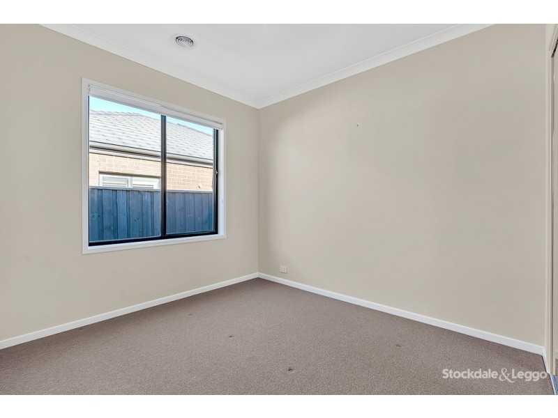 9 Calypso Drive, Mickleham VIC 3064