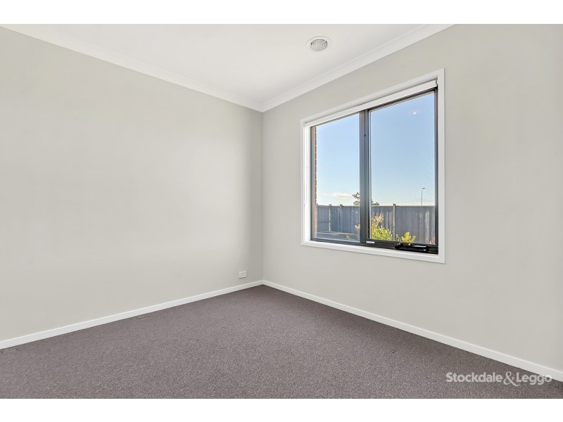 9 Calypso Drive, Mickleham VIC 3064