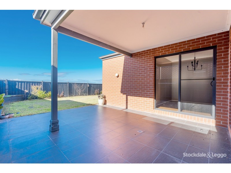 9 Calypso Drive, Mickleham VIC 3064