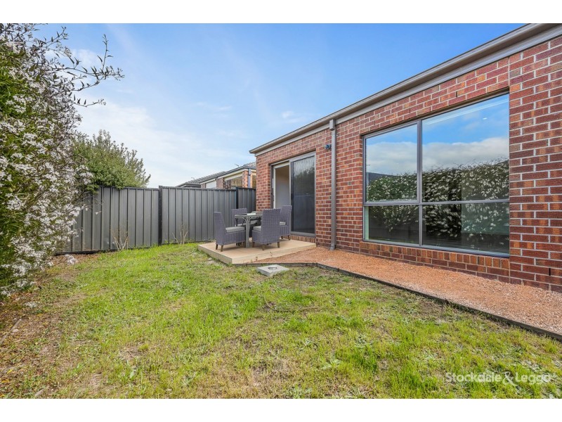 27 Bradshaw Avenue, Craigieburn VIC 3064