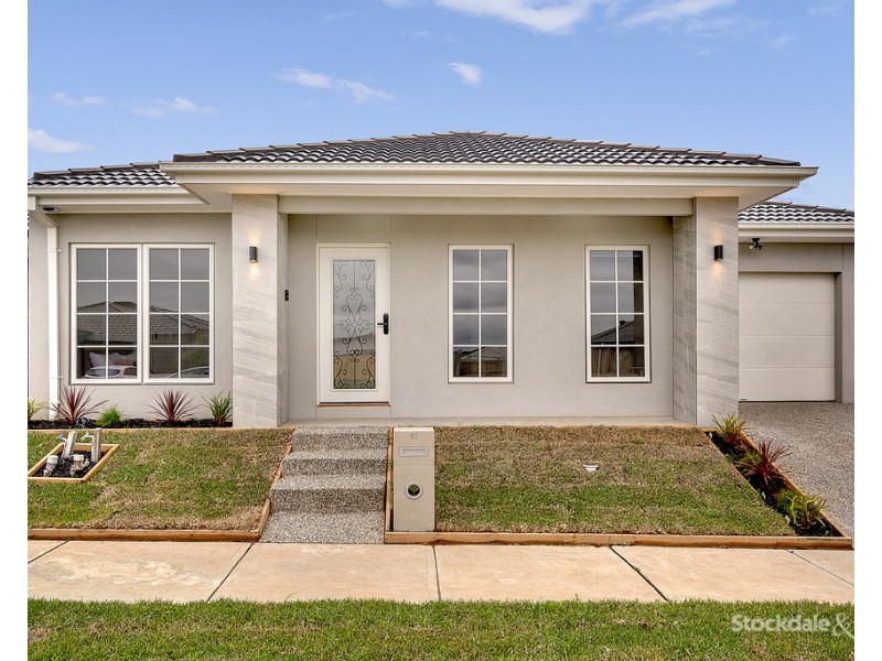 11 Morang Street, Mickleham VIC 3064