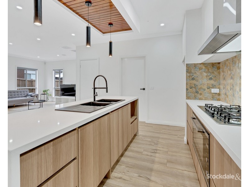 11 Morang Street, Mickleham VIC 3064