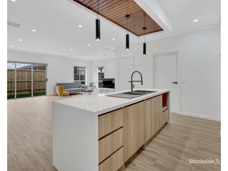 11 Morang Street, Mickleham VIC 3064