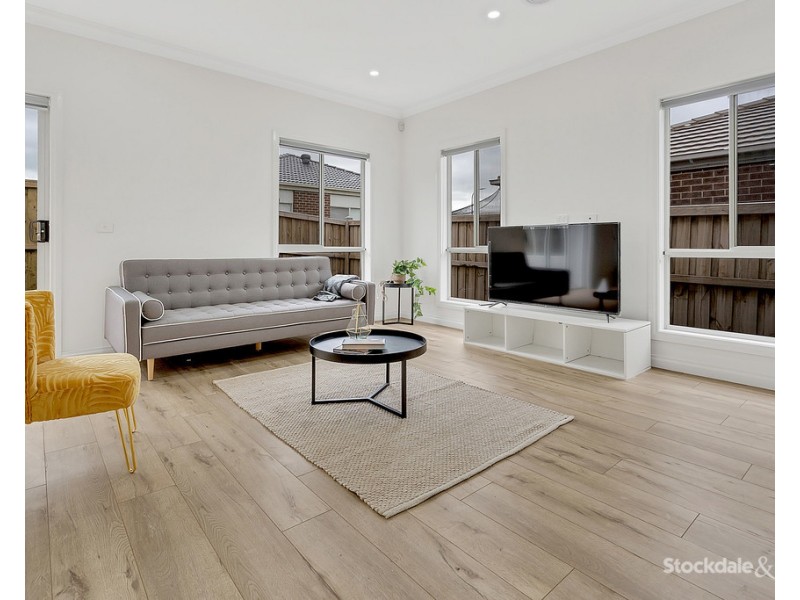 11 Morang Street, Mickleham VIC 3064