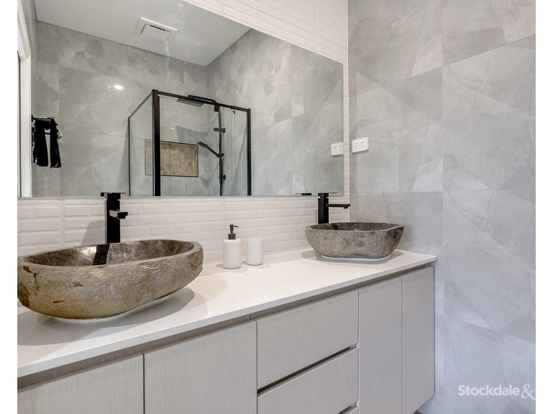 11 Morang Street, Mickleham VIC 3064