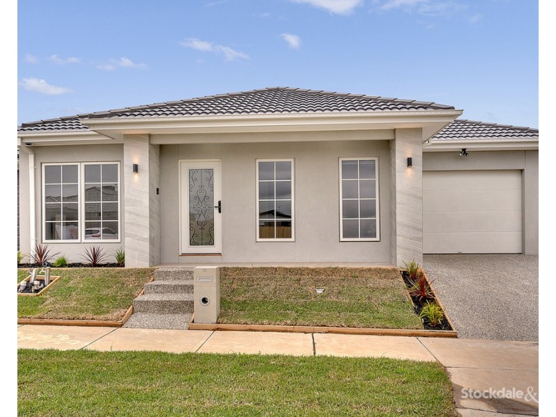 11 Morang Street, Mickleham VIC 3064