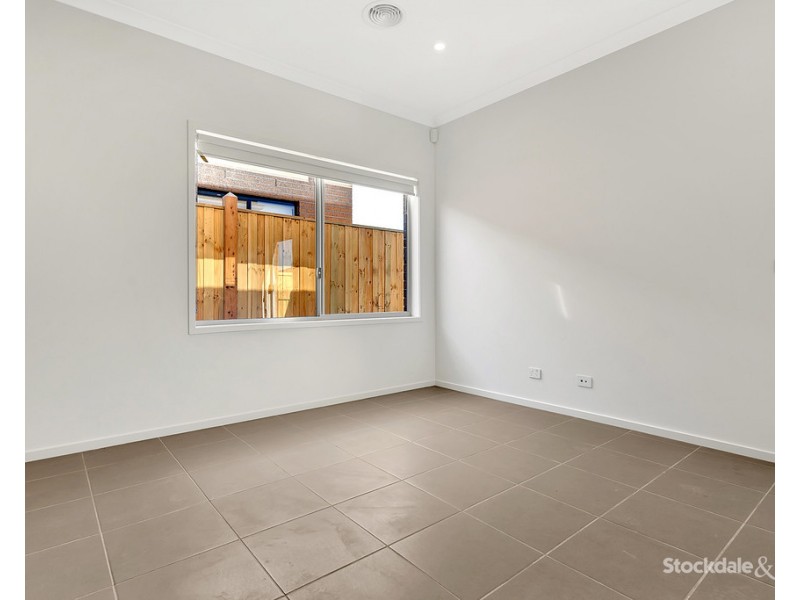 17 Vere Way, Mickleham VIC 3064