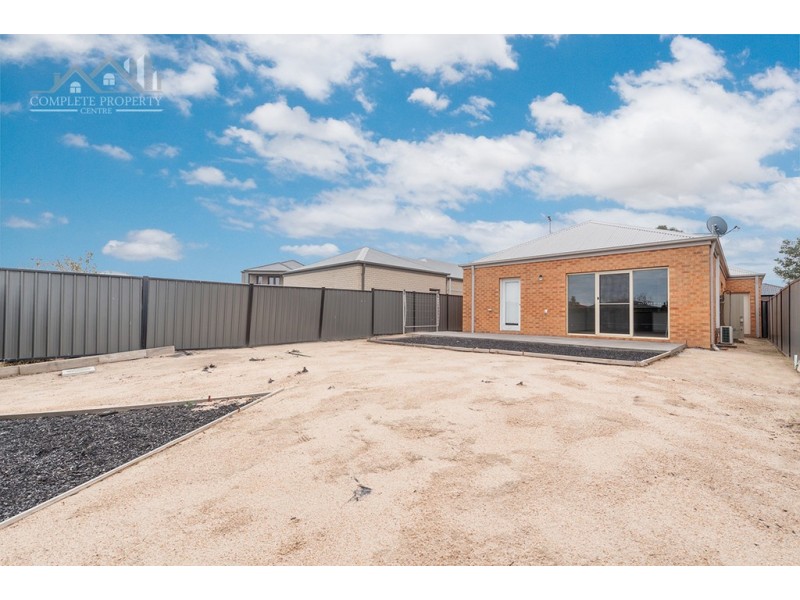 15 Somersby Road, Craigieburn VIC 3064