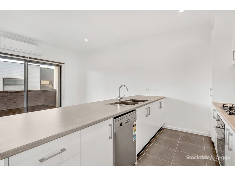 29/14 Outlook Way, Sunbury VIC 3429