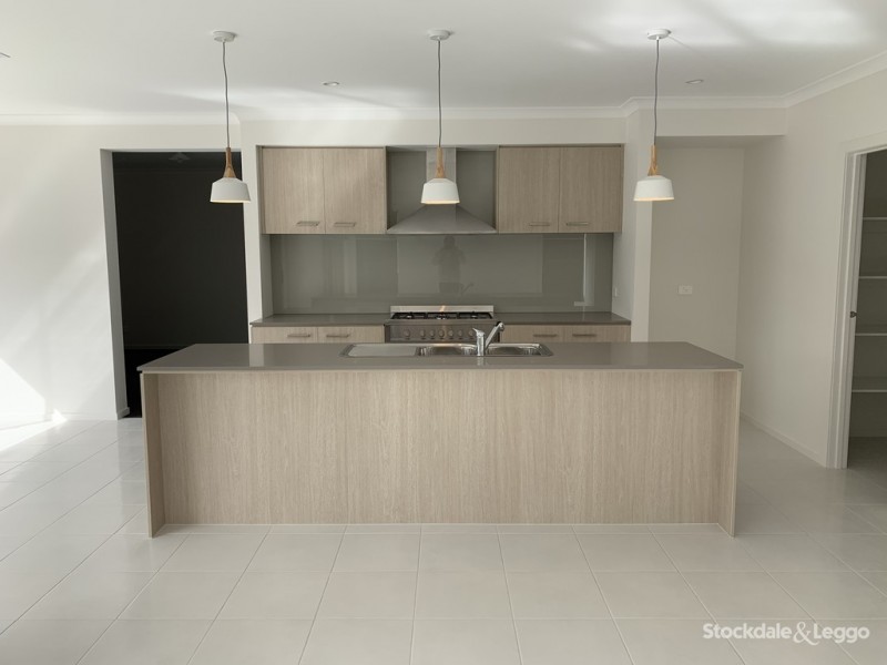 16 Brucato Road, Kalkallo VIC 3064