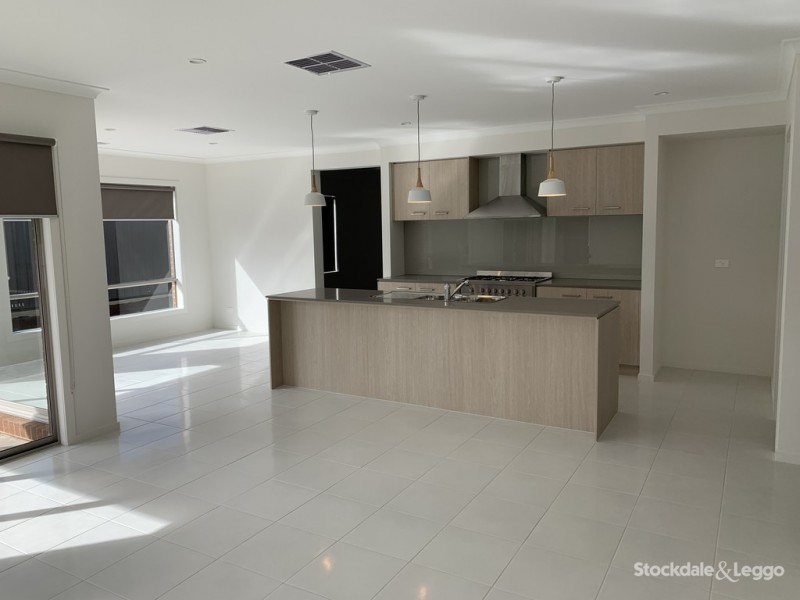 16 Brucato Road, Kalkallo VIC 3064