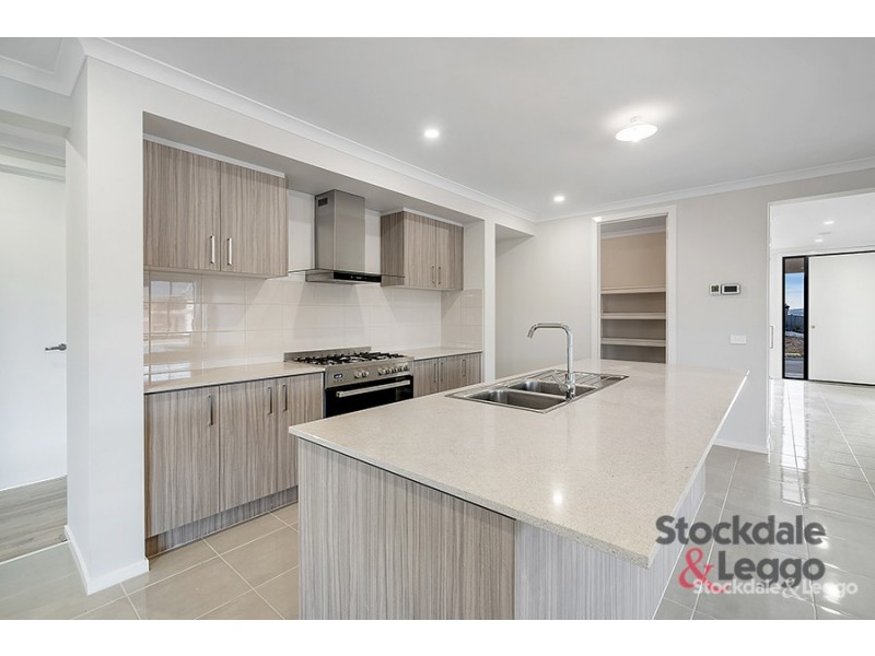 51 Falstone Circuit, Mickleham VIC 3064