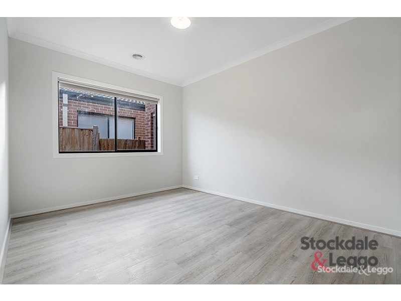 51 Falstone Circuit, Mickleham VIC 3064