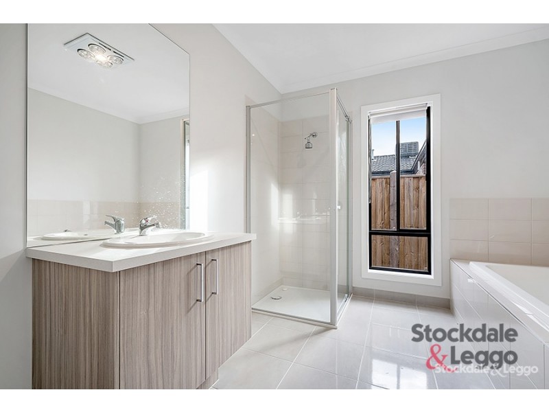 51 Falstone Circuit, Mickleham VIC 3064