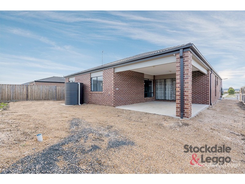 51 Falstone Circuit, Mickleham VIC 3064