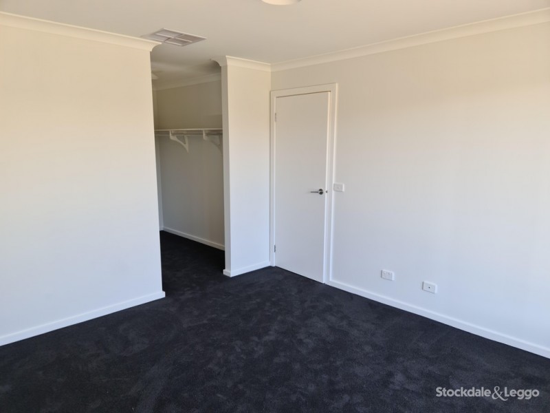 31 Latchford Drive, Mickleham VIC 3064