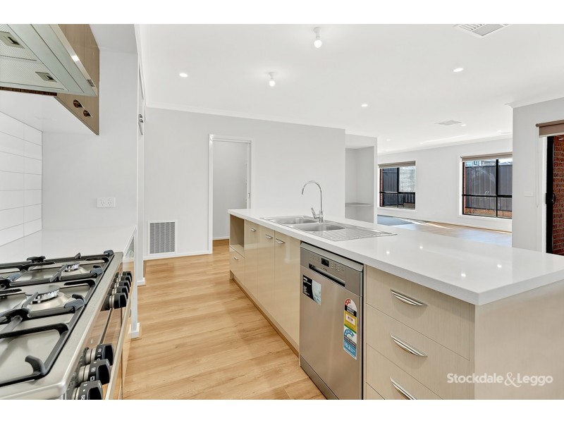 7 Millennium Road, Craigieburn VIC 3064