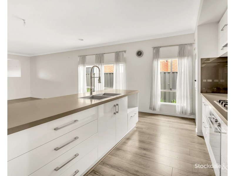 7 Cradle Mountain Drive, Craigieburn VIC 3064